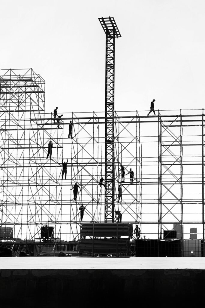 steel scaffolding rental in UAE for high-rise construction and industrial projects